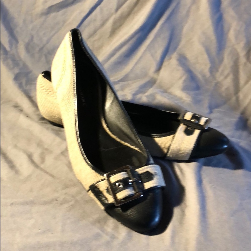 Banana Republic size 6.5 linen and leather flats